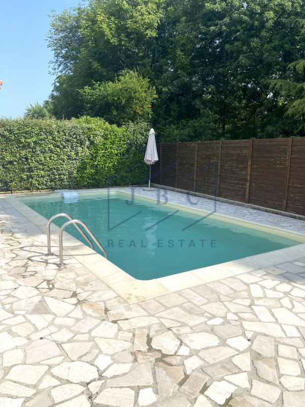 Immergiti in un'oasi di pace e modernità. A Blessaglia di Pramaggiore, in un esclusivo contesto r...