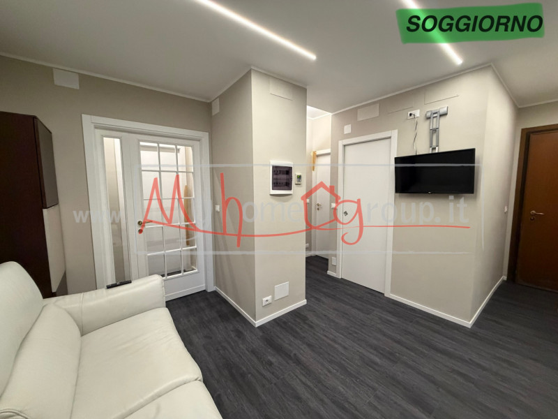 PADOVA ZONA STAZIONE (Rif. AFF650P) 

ITA

Disponibili tre stanze singole in appartamento recente...