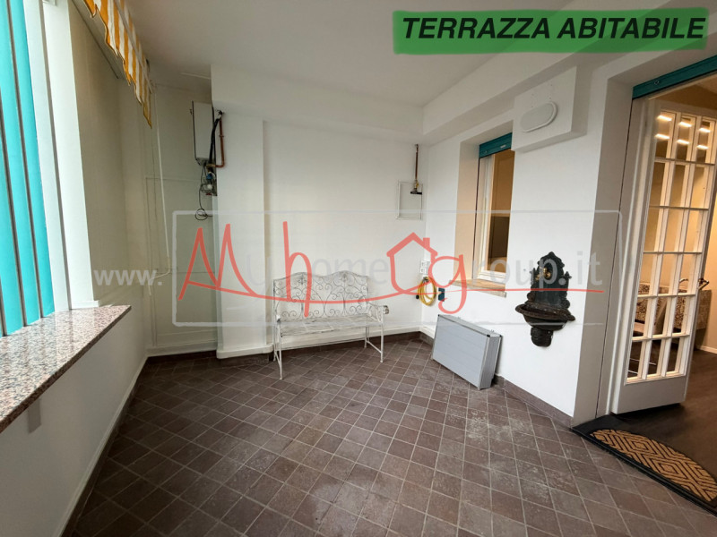 PADOVA ZONA STAZIONE (Rif. AFF650P) 

ITA

Disponibili tre stanze singole in appartamento recente...