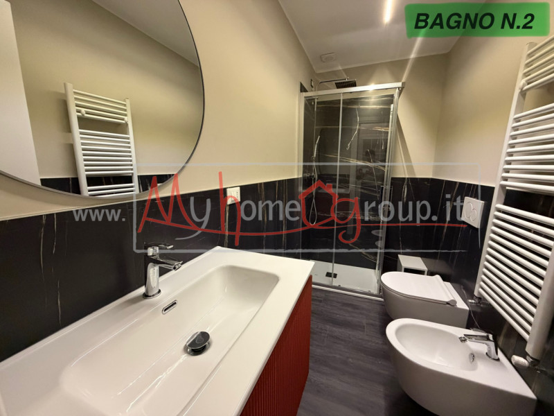 PADOVA ZONA STAZIONE (Rif. AFF650P) 

ITA

Disponibili tre stanze singole in appartamento recente...
