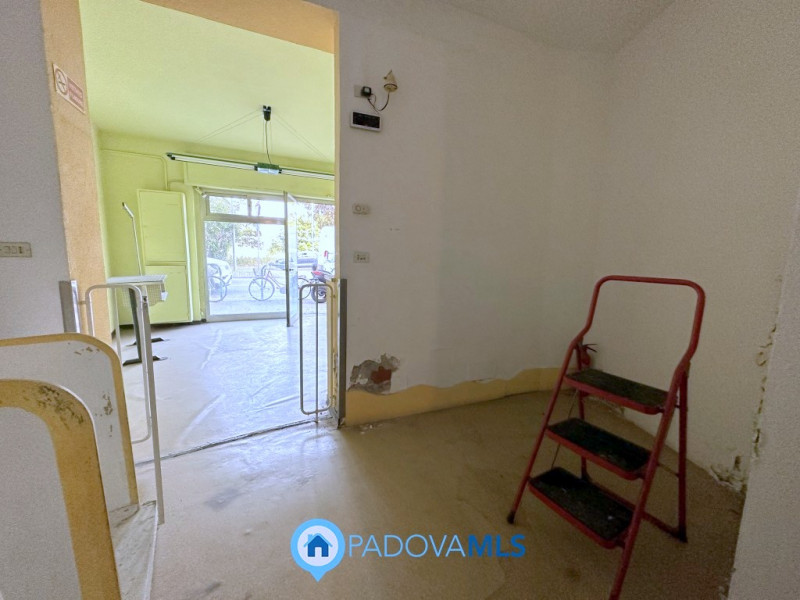 Immobile in esclusiva al Gruppo Padova MLS

PADOVA Piazzale San Giovanni/via Sorio: In posizione ...