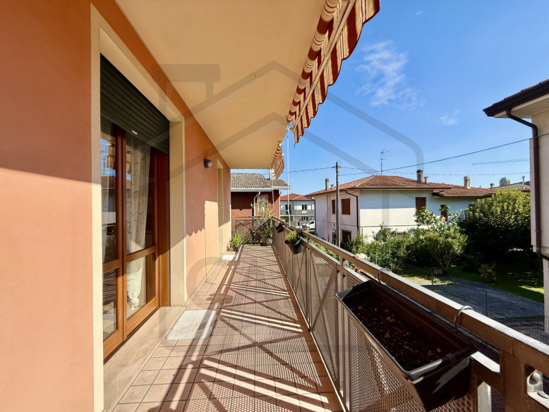 MONTEGROTTO TERME - Nel cuore di Montegrotto Terme, in una posizione centrale e comoda a tutti i ...