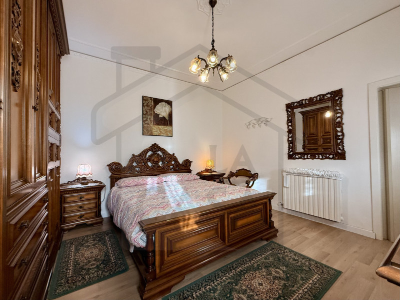 MONTEGROTTO TERME – Immersa nel verde e nella tranquillità del rinomato comune di Montegrotto Ter...