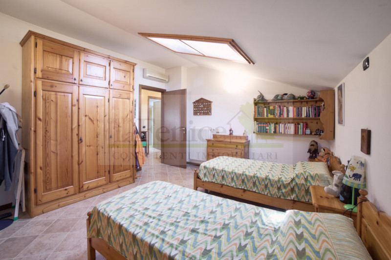 Ampio Appartamento Pentalocale in Vendita a Castel Goffredo - https://images.gestionaleimmobiliare.it/foto/annunci/250611/4535745/800x800/006__-_vb_06847_-_web_wmk_0.jpg 