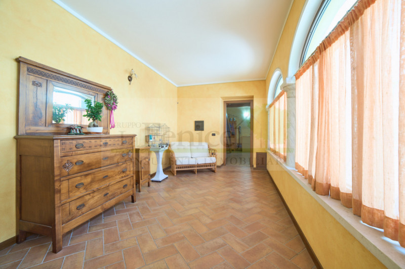 Ampio Appartamento Pentalocale in Vendita a Castel Goffredo - https://images.gestionaleimmobiliare.it/foto/annunci/250611/4535745/800x800/021__-_vb_06996_-_web_wmk_0.jpg 