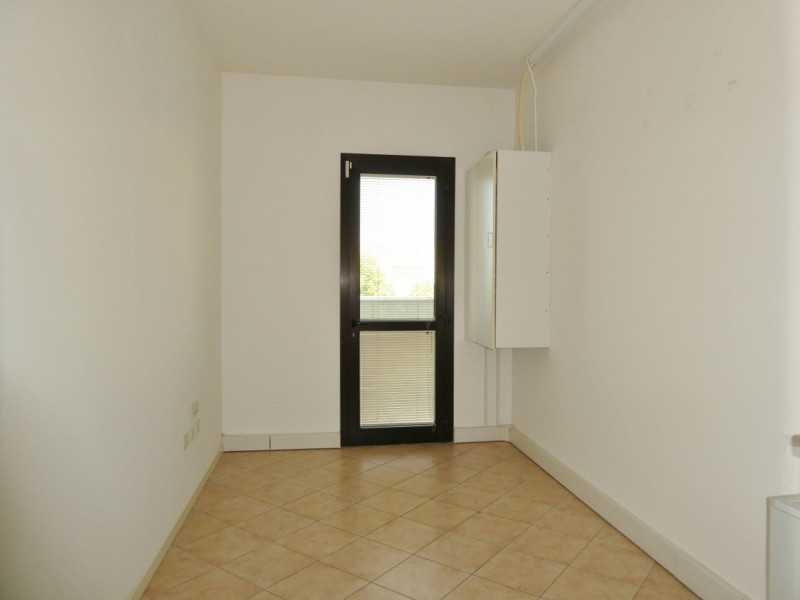 OTTIMO UFFICIO IN RECENTE CONTESTO DIREZIONALE IN ZONA OVEST - Rif. 8259

In zona Cattane, inseri...