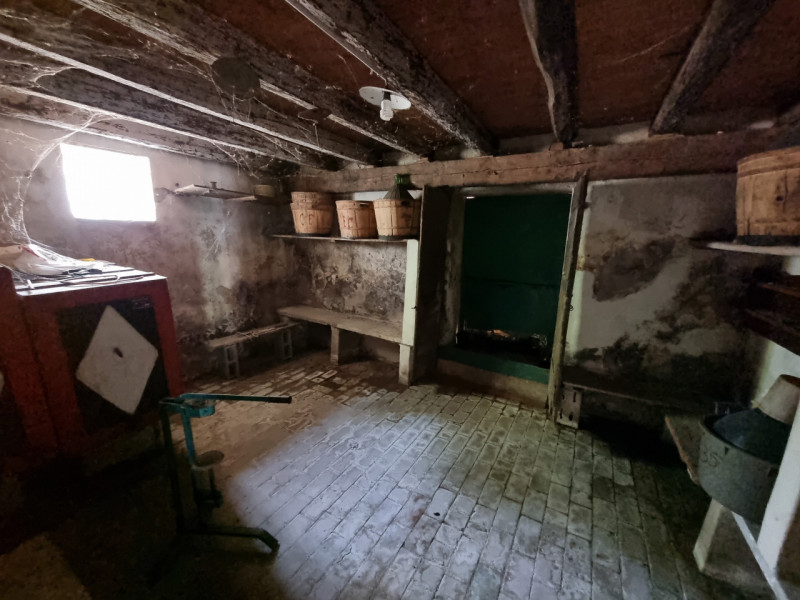 Vo' (PD), frazione di Vo' Vecchio lungo Via Nina sull'unica collinetta che si alza dai terreni ag...