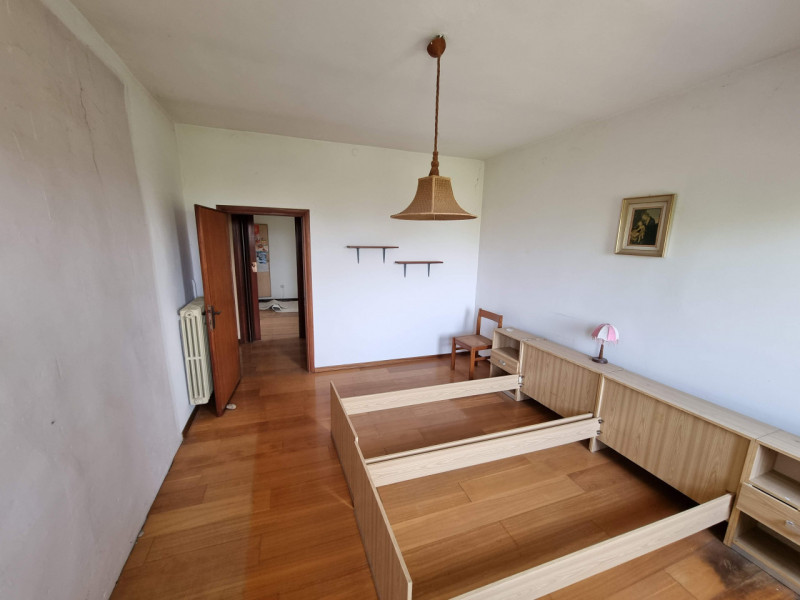 Vo' (PD), frazione di Vo' Vecchio lungo Via Nina sull'unica collinetta che si alza dai terreni ag...