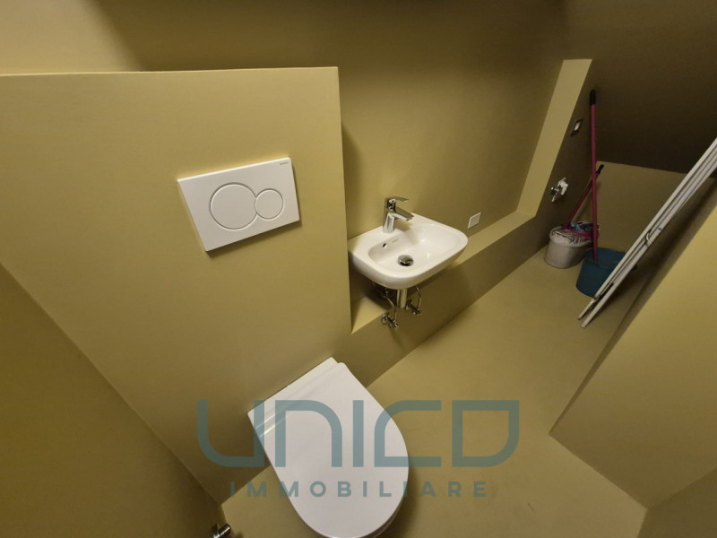 Padova - Zona Centro storico
DA SUBITO
Affittasi appartamento duplex sito in palazzo storico con ...