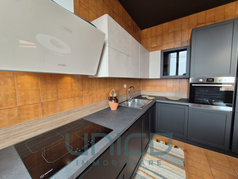 Padova - Zona Centro storico
DA SUBITO
Affittasi appartamento duplex sito in palazzo storico con ...