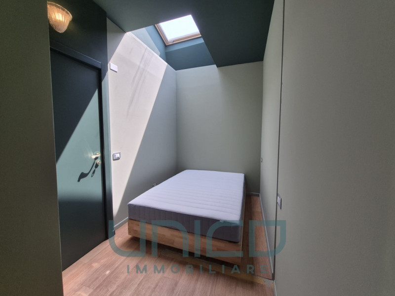 Padova - Zona Centro storico
DA SUBITO
Affittasi appartamento duplex sito in palazzo storico con ...