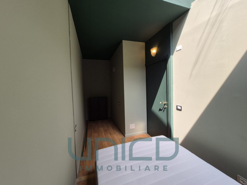 Padova - Zona Centro storico
DA SUBITO
Affittasi appartamento duplex sito in palazzo storico con ...