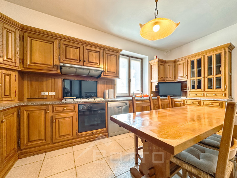Villa for sale in Gattinara, with garden