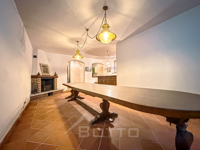Villa for sale in Gattinara, with garden