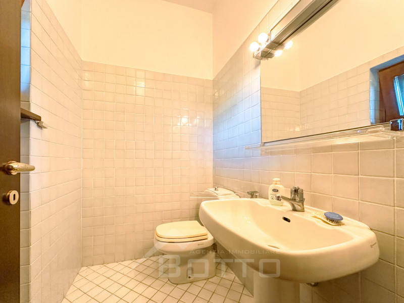 Villa for sale in Gattinara, with garden