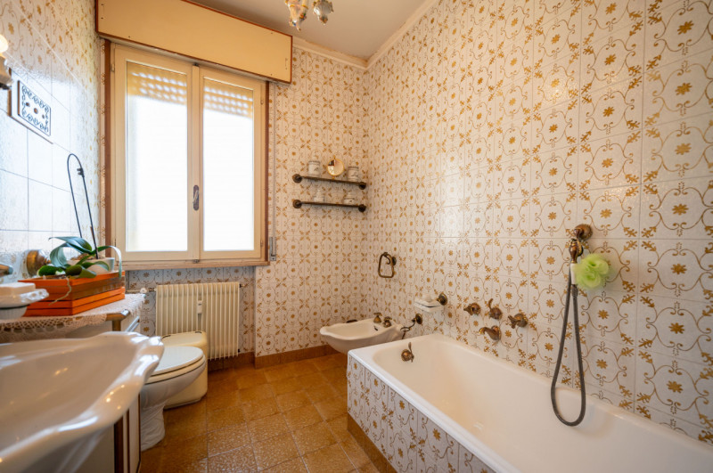 Nel cuore dell’elegante quartiere di Santa Maria Maggiore, all’interno del centro storico, un att...