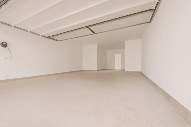 In un prestigioso complesso residenziale di nuova costruzione, attico straordinario, libero su qu...