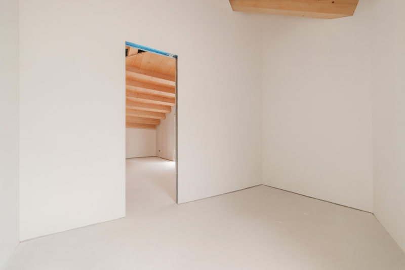 In un prestigioso complesso residenziale di nuova costruzione, attico straordinario, libero su qu...