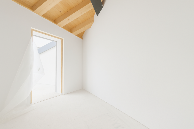 In un prestigioso complesso residenziale di nuova costruzione, attico straordinario, libero su qu...