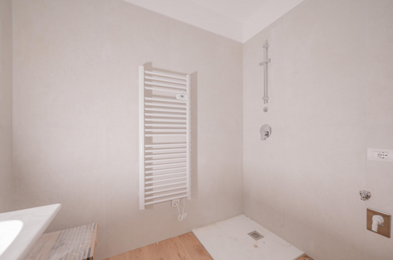 All'interno del prestigioso contesto del "Residence San Tomaso", situato nella location più comod...