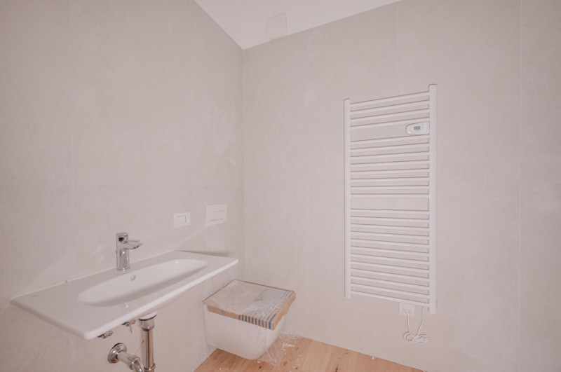 All'interno del prestigioso contesto del "Residence San Tomaso", situato nella location più comod...