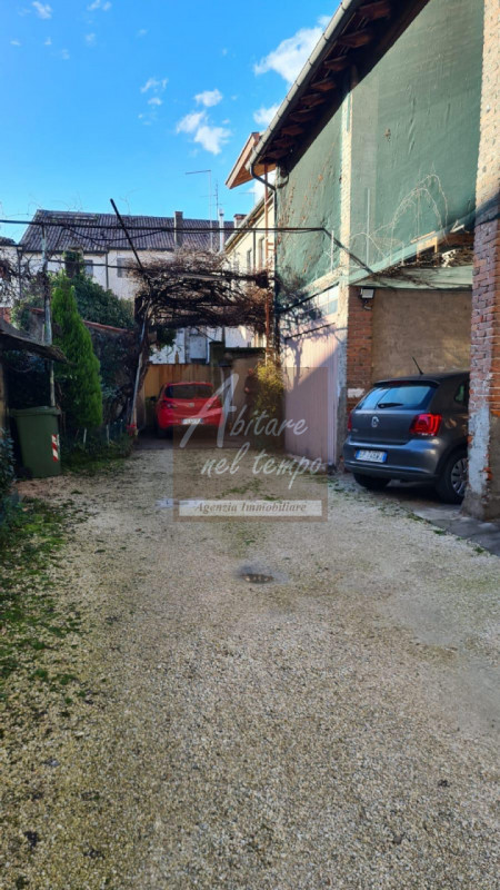CITTADELLA (PD) - VIA BORGO PADOVA 23

In nostra esclusiva proponiamo in vendita un Palazzo compo...