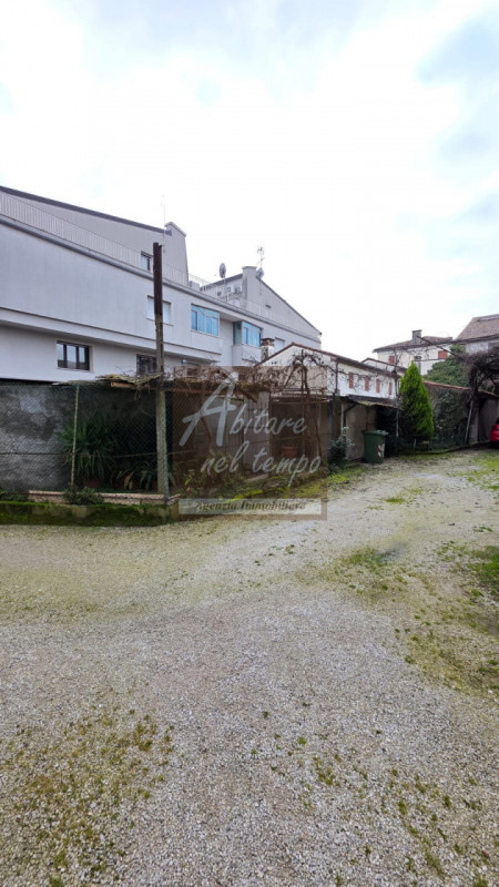 CITTADELLA (PD) - VIA BORGO PADOVA 23

In nostra esclusiva proponiamo in vendita un Palazzo compo...