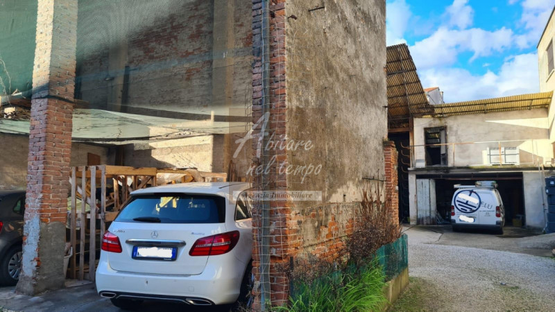 CITTADELLA (PD) - VIA BORGO PADOVA 23

In nostra esclusiva proponiamo in vendita un Palazzo compo...