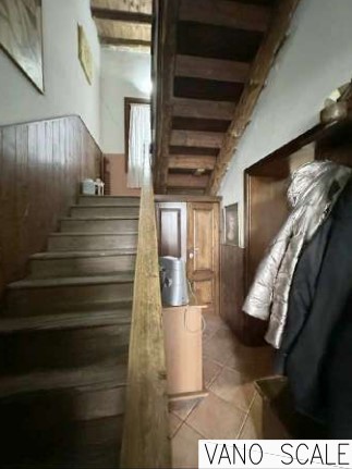 Rif. A.A.495-22

Vendita all'asta - porzione di casa colonica con giardino in data 28 aprile 2026...