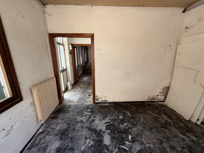 SOVIZZO - VIA ROMA: CASETTA DI CORTE CON INGRESSO INDIPENDENTE E GARAGE TRIPLO. EURO 110.000. COD...