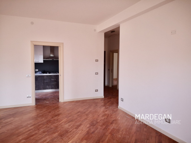 Vi proponiamo in esclusiva questo splendido quadrilocale, l’immobile risulta attualmente AFFITTAT...