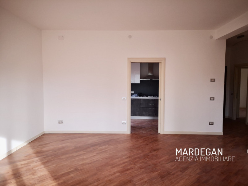 Vi proponiamo in esclusiva questo splendido quadrilocale, l’immobile risulta attualmente AFFITTAT...