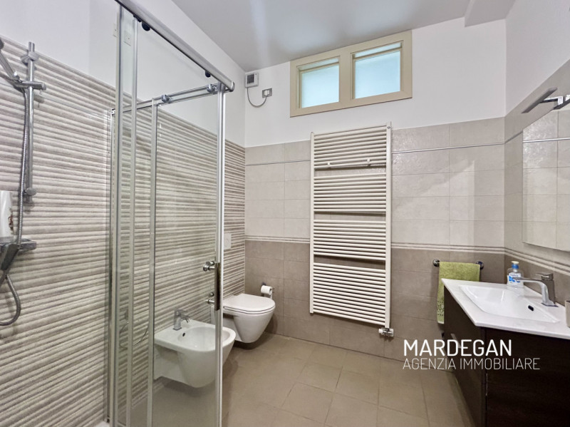 Vi proponiamo in esclusiva questo splendido quadrilocale, l’immobile risulta attualmente AFFITTAT...