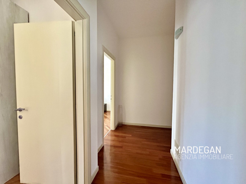 Vi proponiamo in esclusiva questo splendido quadrilocale, l’immobile risulta attualmente AFFITTAT...