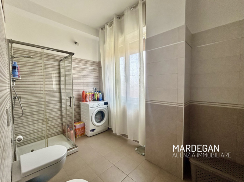 Vi proponiamo in esclusiva questo splendido quadrilocale, l’immobile risulta attualmente AFFITTAT...