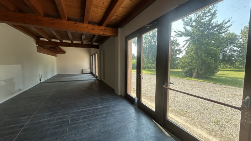 A San Giorgio delle Pertiche, lungo la strada del Santo, a meno di 20 km da Padova e Castelfranco...