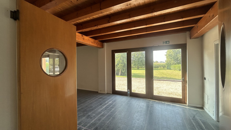 A San Giorgio delle Pertiche, lungo la strada del Santo, a meno di 20 km da Padova e Castelfranco...