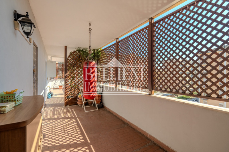 MERCATO NUOVO: In zona ben servita e comoda al Centro Storico, proponiamo in locazione uno spazio...