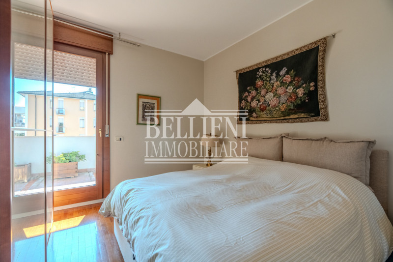 MERCATO NUOVO: In zona ben servita e comoda al Centro Storico, proponiamo in locazione uno spazio...