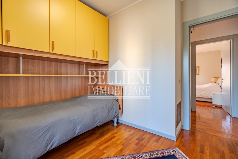 MERCATO NUOVO: In zona ben servita e comoda al Centro Storico, proponiamo in locazione uno spazio...