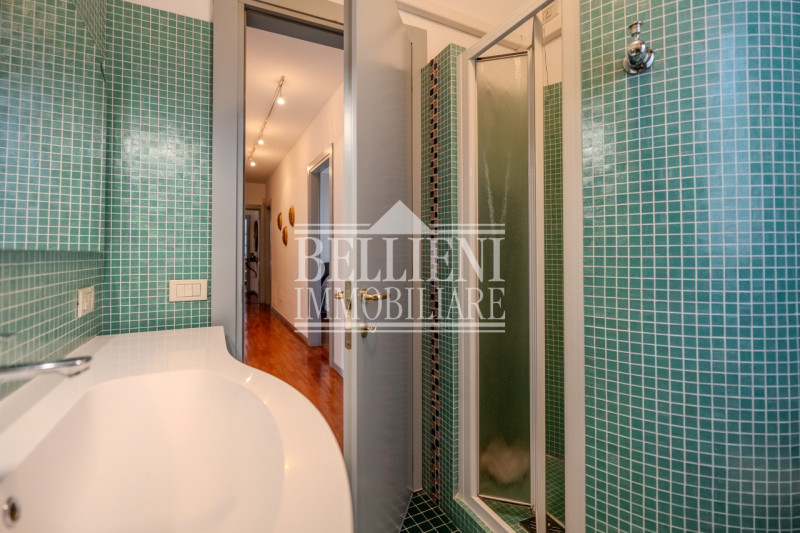 MERCATO NUOVO: In zona ben servita e comoda al Centro Storico, proponiamo in locazione uno spazio...