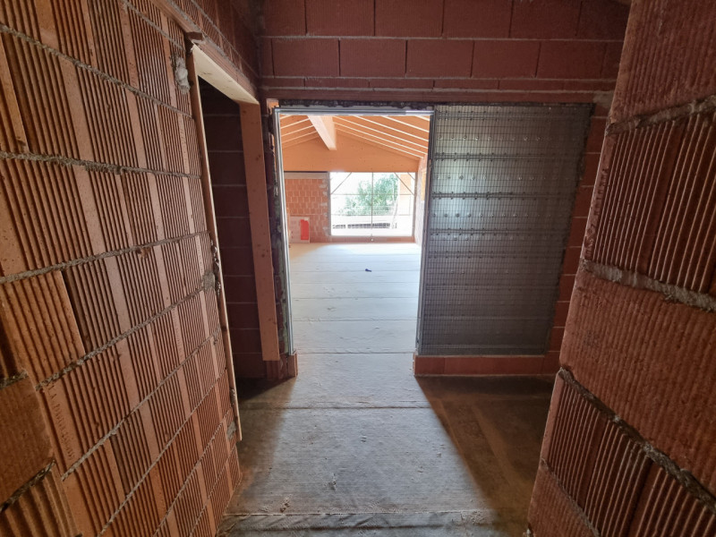 Orgiano (VI), appena fuori dal centro del paese, proponiamo in Vendita particolare Casa Singola n...