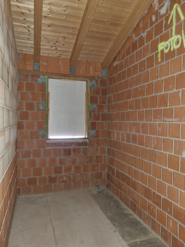 Orgiano (VI), appena fuori dal centro del paese, proponiamo in Vendita particolare Casa Singola n...