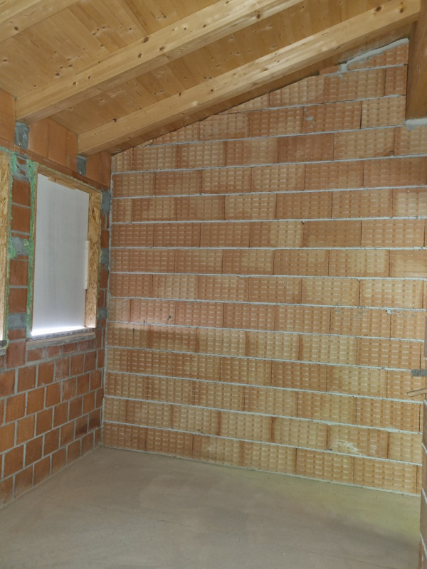 Orgiano (VI), appena fuori dal centro del paese, proponiamo in Vendita particolare Casa Singola n...