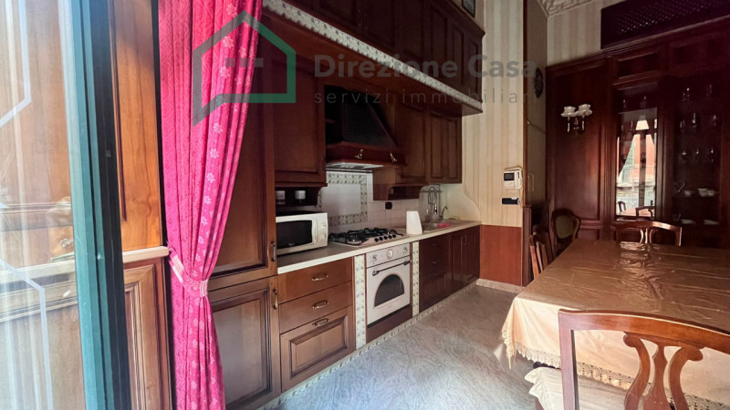 Napoli Affitto Appartamento quadrilocale