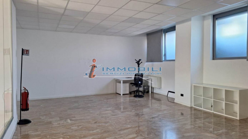 Stabile / Palazzo in Affitto