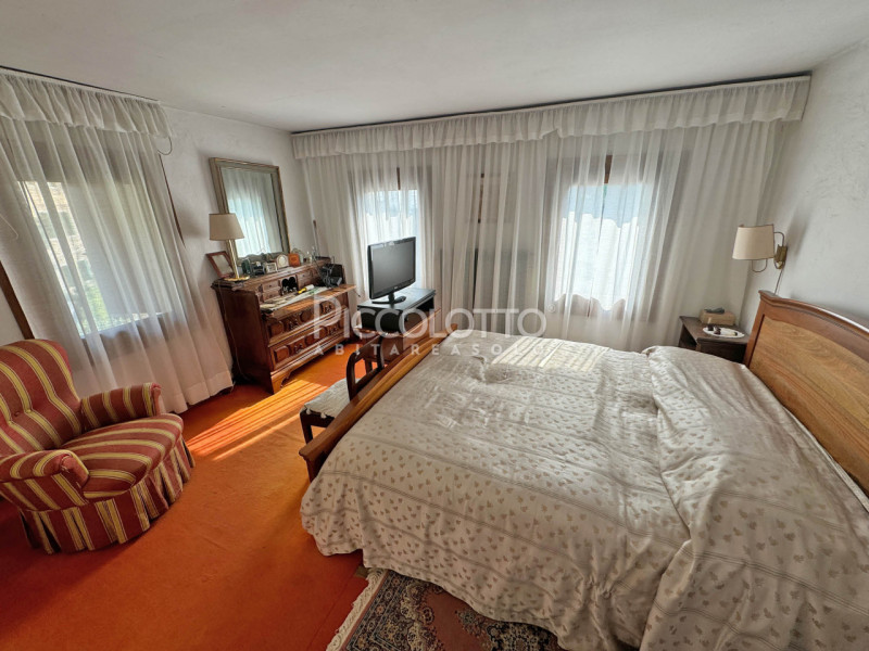 Rif. V5310 - Asolo, rustico da ristrutturare in vendita a pochi passi dal cuore dell’antico borgo...