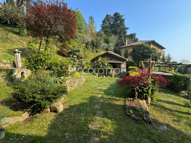 Rif. V5310 - Asolo, rustico da ristrutturare in vendita a pochi passi dal cuore dell’antico borgo...