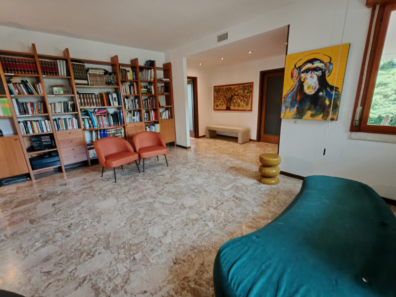 Disponibile stanza ad uso singolo in appartamento condiviso all’interno di una casa indipendente ...