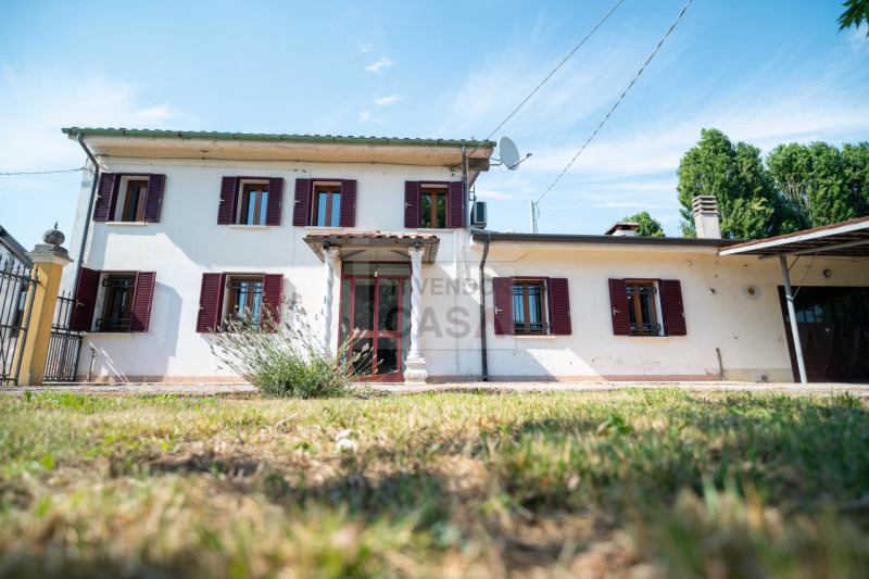 Albaredo d'Adige Vendita Casa a schiera porzione di testa